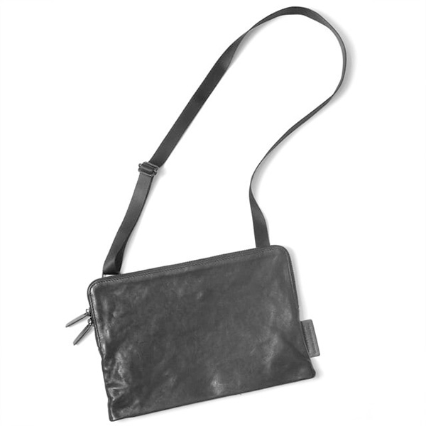 【再入荷】181ABG03　Leather shoulder bag 'pouch'　サコッシュ